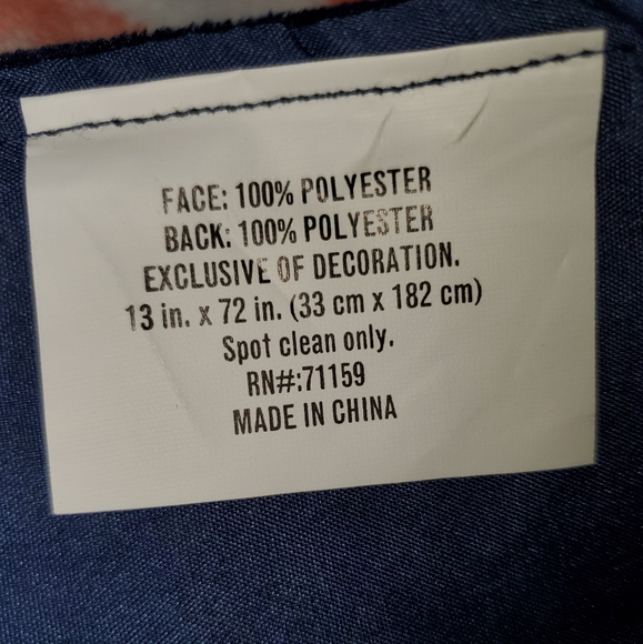 2 Table runners and 4 placemats - Picture 4 of 9